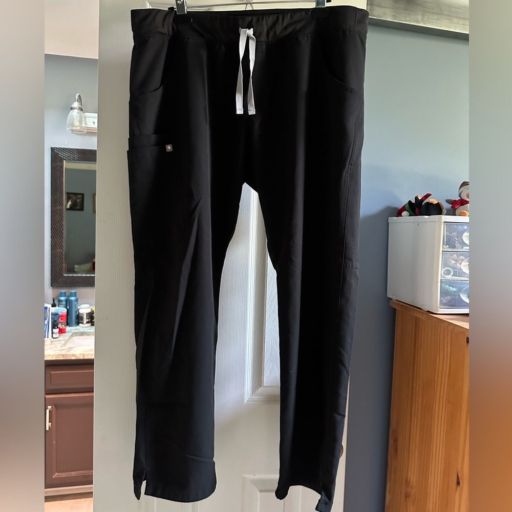 Figs Kade scrub pants